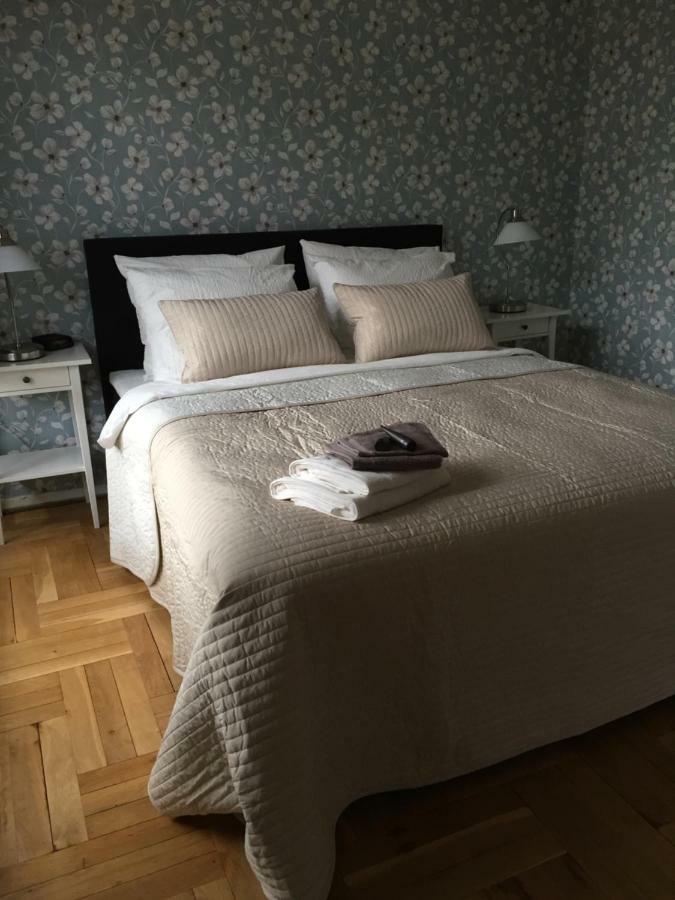 Bed And Breakfast Loft24 Heerlen Luaran gambar